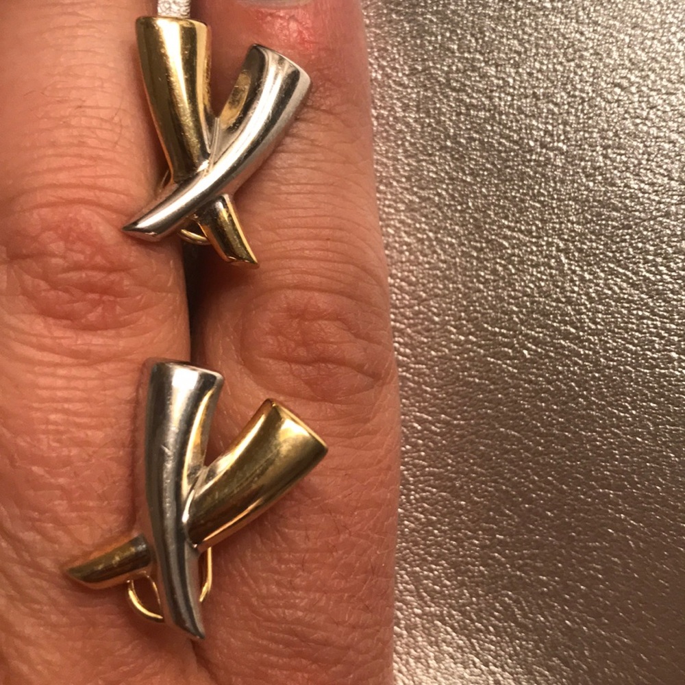 Beautiful 14K yellow/white gold earrings.